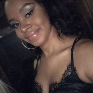 Meet your Posher, Leigha